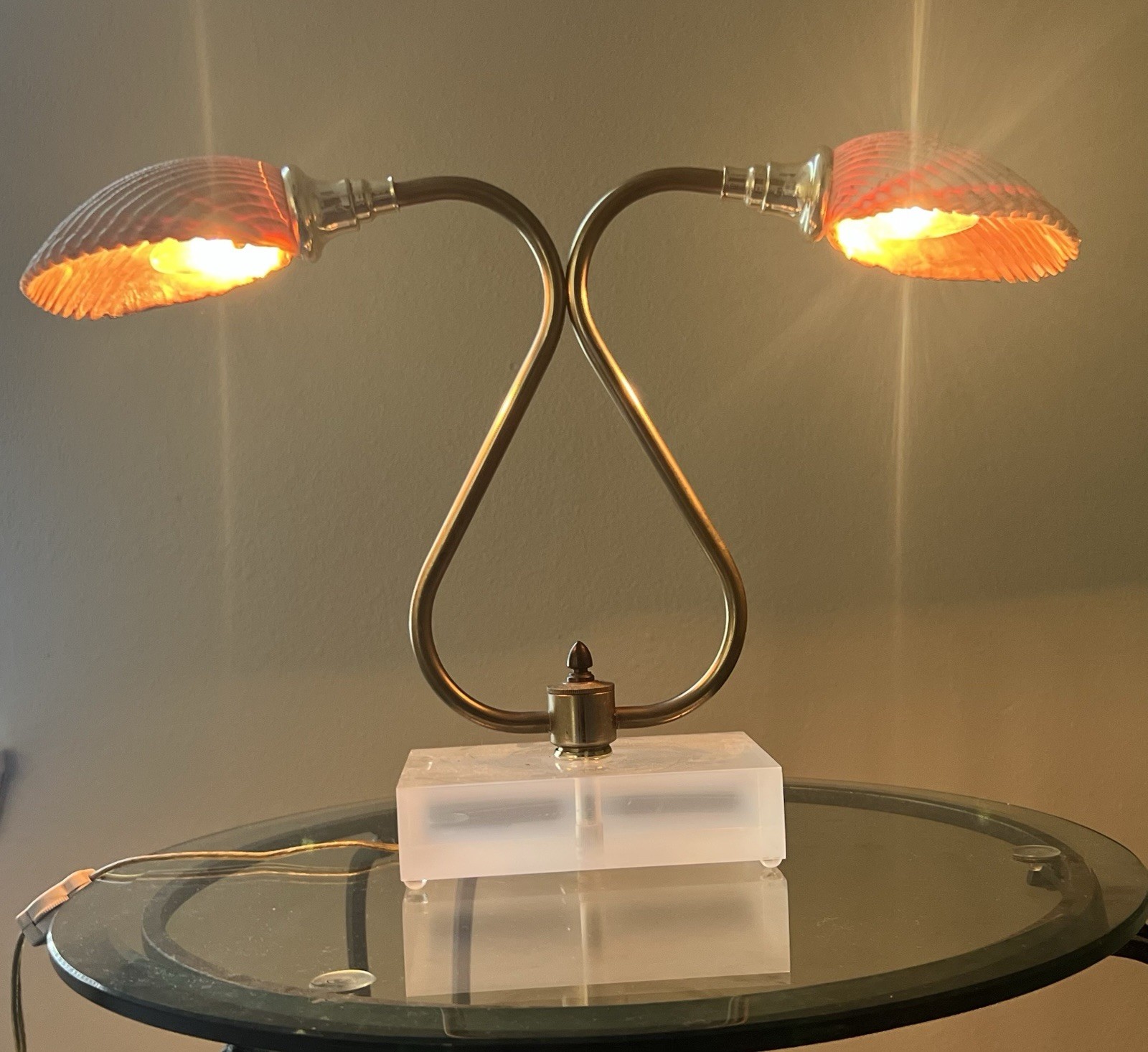 Vintage Hollywood Regency Double Gooseneck Seashell Lamp With Lucite Base