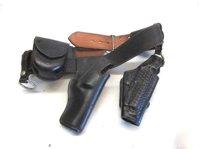 Vintage Don Hume B 101-32 Quick Release police Belt, Jordan gun holster + 1 READ