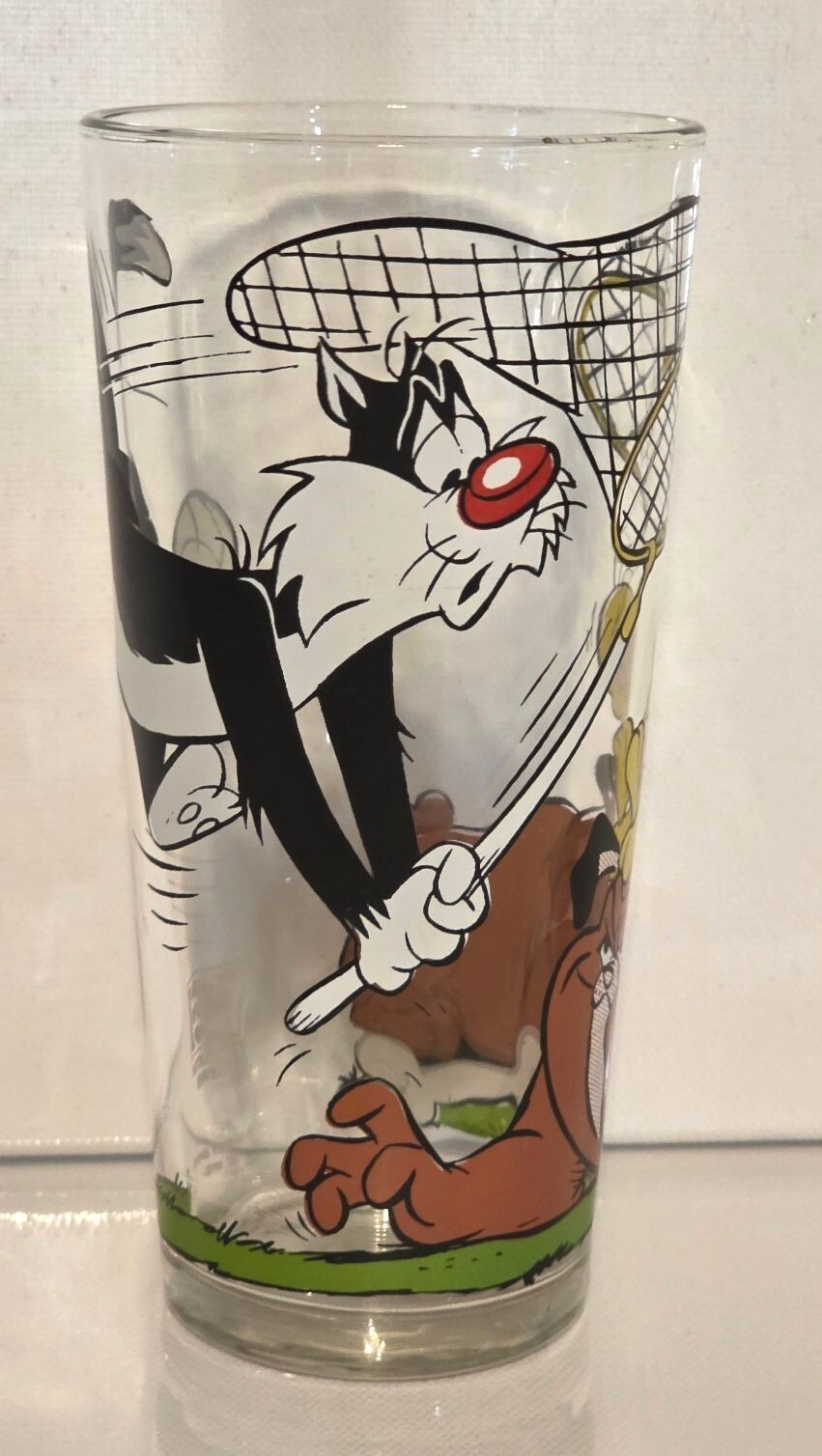 Vintage 1976 Sylvester Tweety & Hector Bulldog Pepsi Glass Action Series