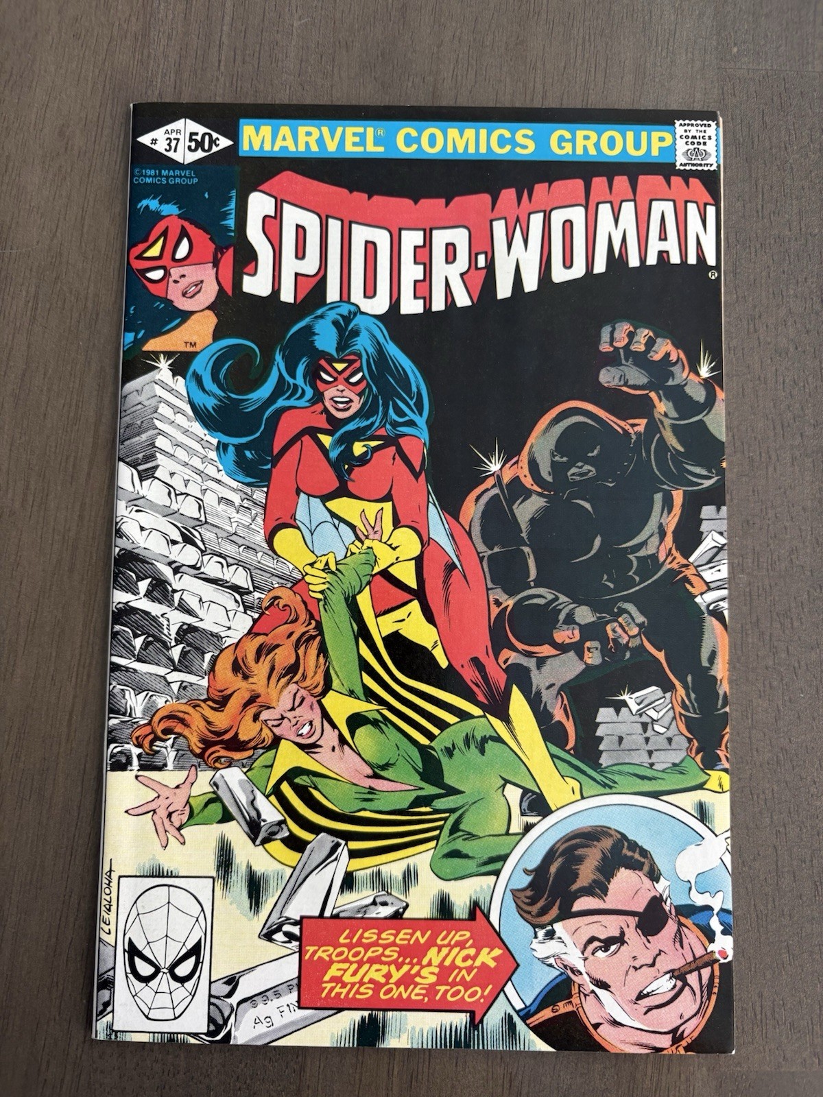 Spider-Woman #37 (Marvel Comics April 1981). 9.4 Near Mint
