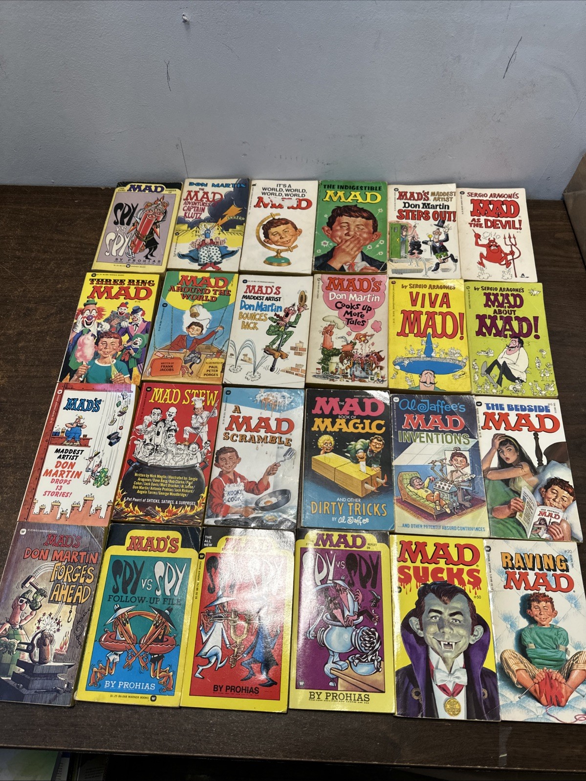 1970'S MAD MAGAZINE PAPERBACK BOOK ALFRED E NEWMAN LOT OF 24 BOOKS