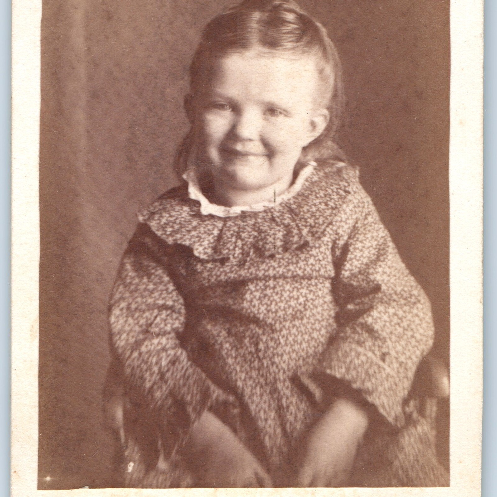 c1870s CDV Photo Cute Smiling Little Girl Portrait Antique Dress Adorable 4
