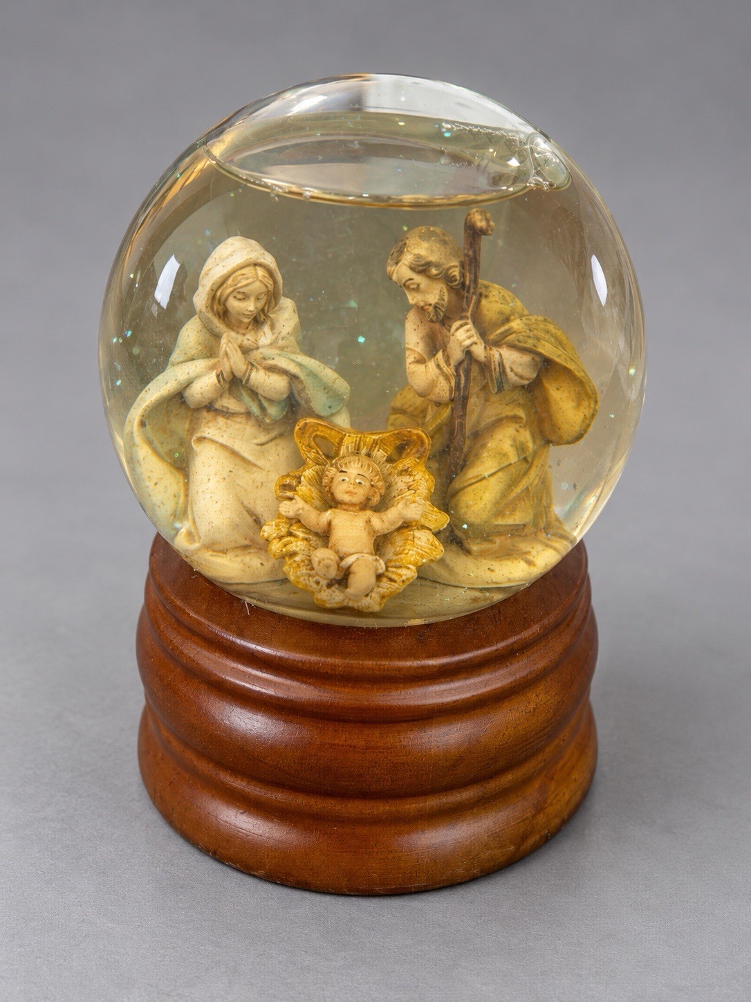 Vintage 1993 Fontanini Roman Nativity Holy Family Glitter Globe Snow Globe 94060
