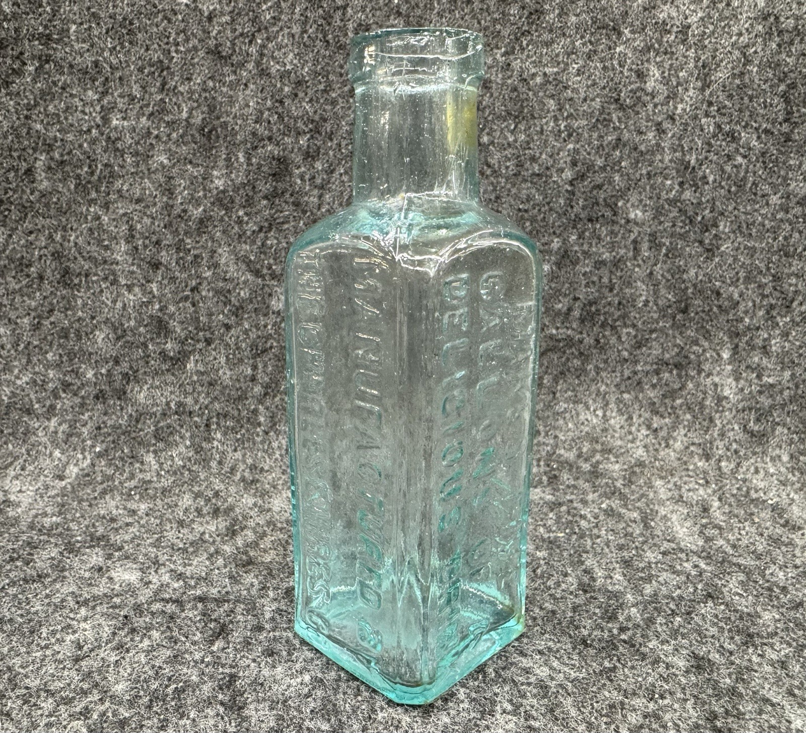 Vintage/Antique Charles E. HIRES Improved Root Beer Concentrate Bottle 5 Gallons