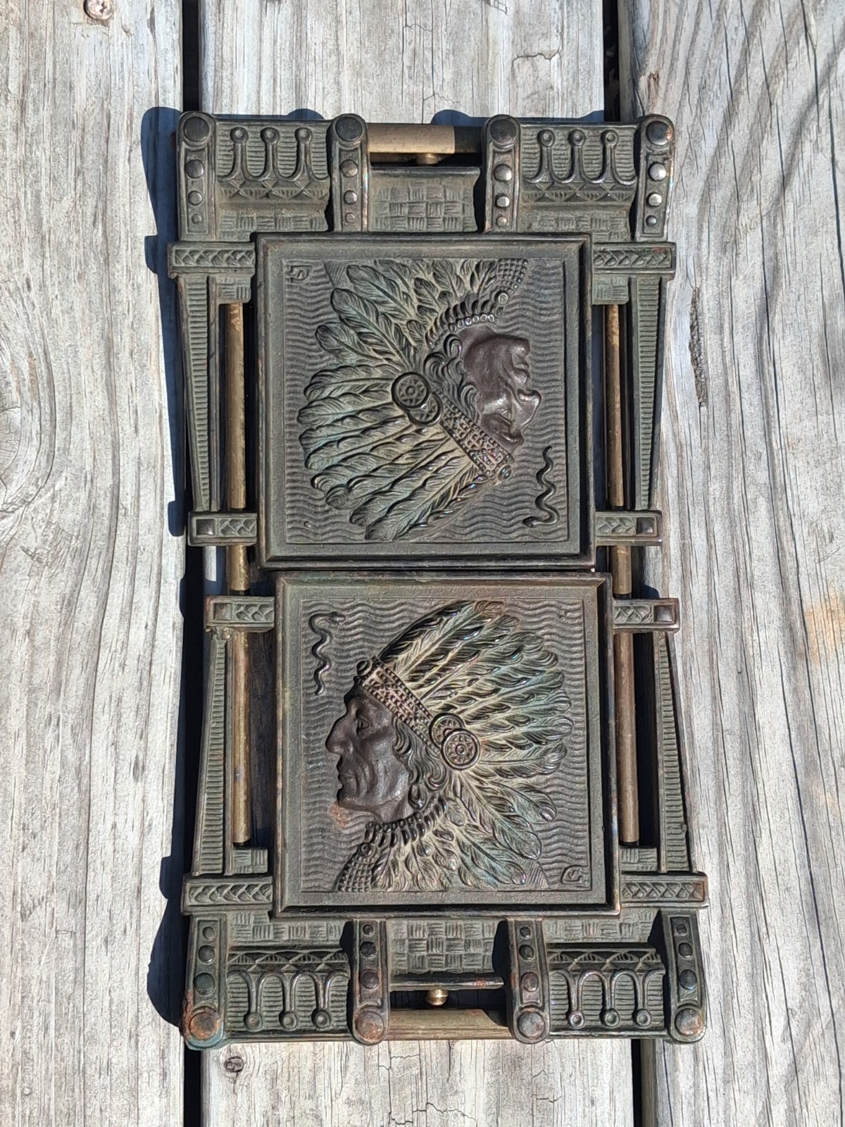 ANTIQUE C.J.O. JUDD AMERICAN WAR INDIAN CAST IRON BOOKENDS BOOK RACK DESK ART US