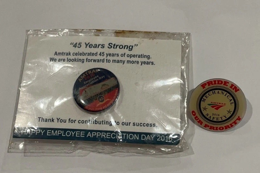 2016 Amtrak 45th Anniversary Employee Appreciation Mechanical Safety Pin JB11
