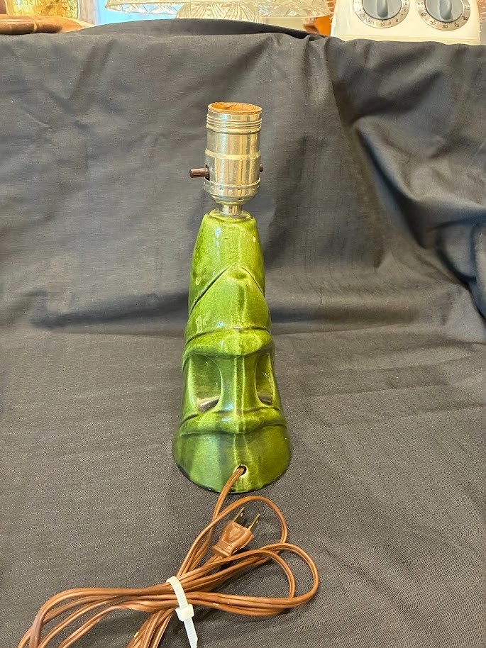 Vintage MCM Ceramic Green Abstract Dresser Lamp. 11\