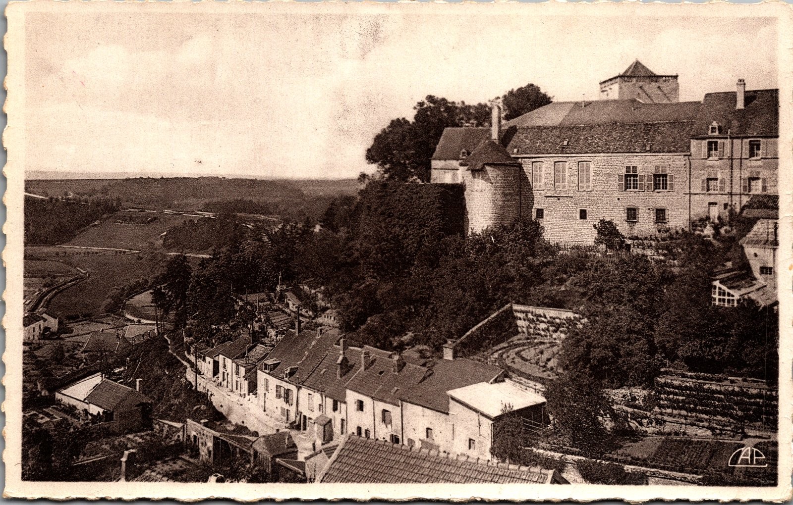 Chaumont-sur-Loire France Chateau Faubourg des Tanneries Vintage Postcard