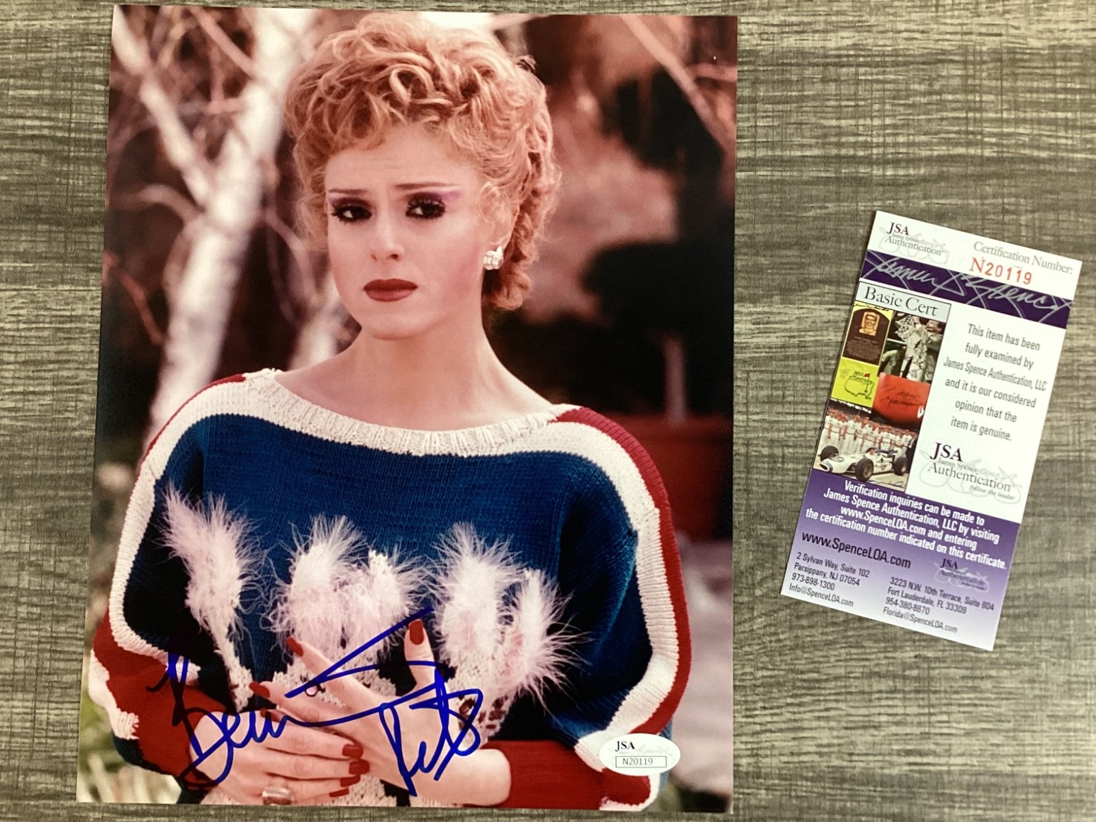 (SSG) Rare BERNADETTE PETERS Signed 8X10 Color Photo 