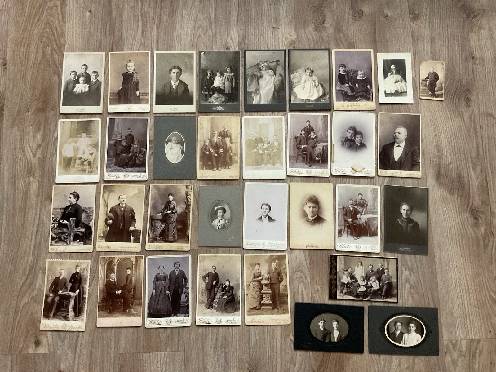 Lot Of 34 Antique Cabinet Card Photographs Babies Children Women Men Families