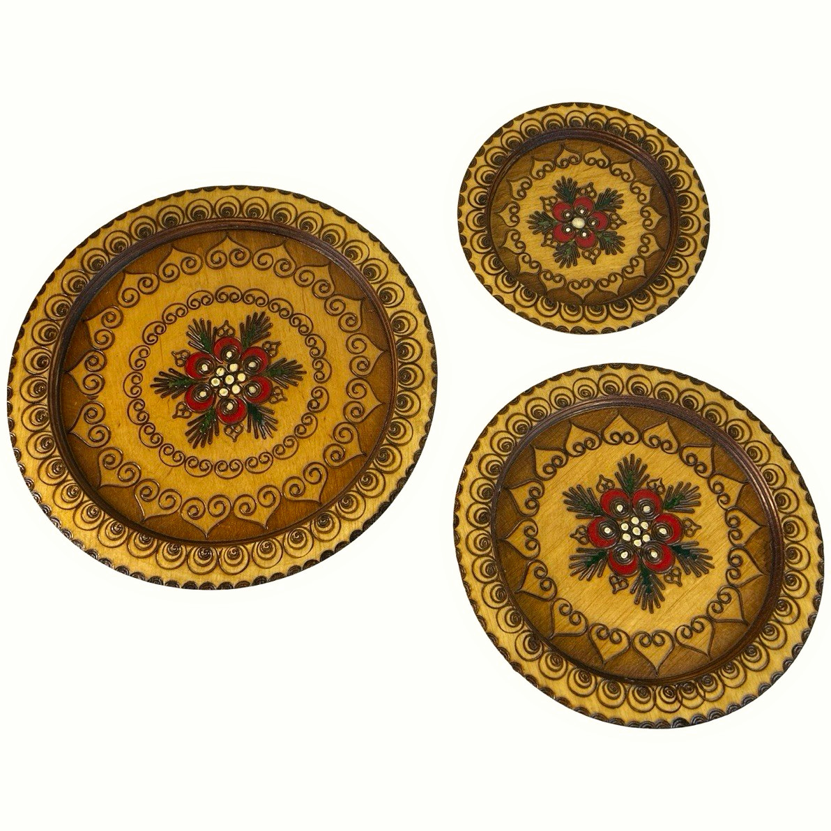 Vintage Set of 3 Carved Wood Bulgarian Hanging Display Nesting Plates 9.75”