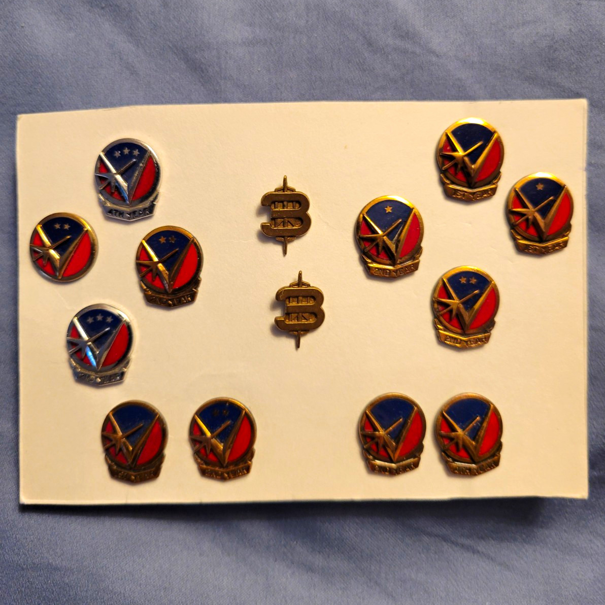 RARE VINTAGE - Oldsmobile Vanguard Pins