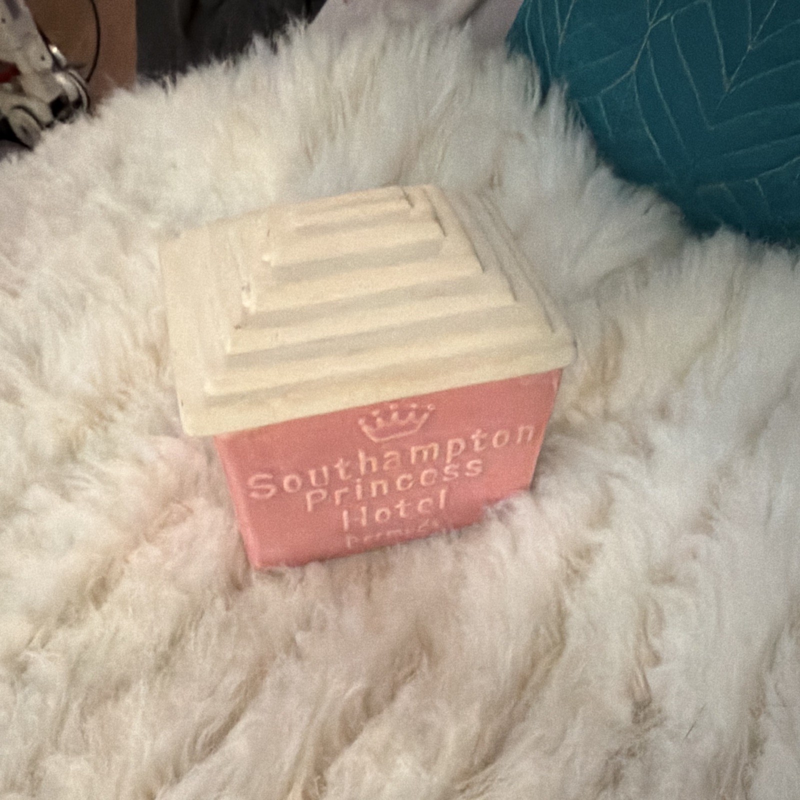 South Hampton Princess Hotel Bermuda Vintage Trinket Box Ceramic Pink
