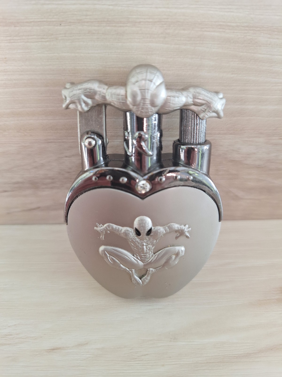 RARE 2002 SPIDERMAN PROMOTIONAL Butane Heart Shaped Pocket Lighter Sam Raimi