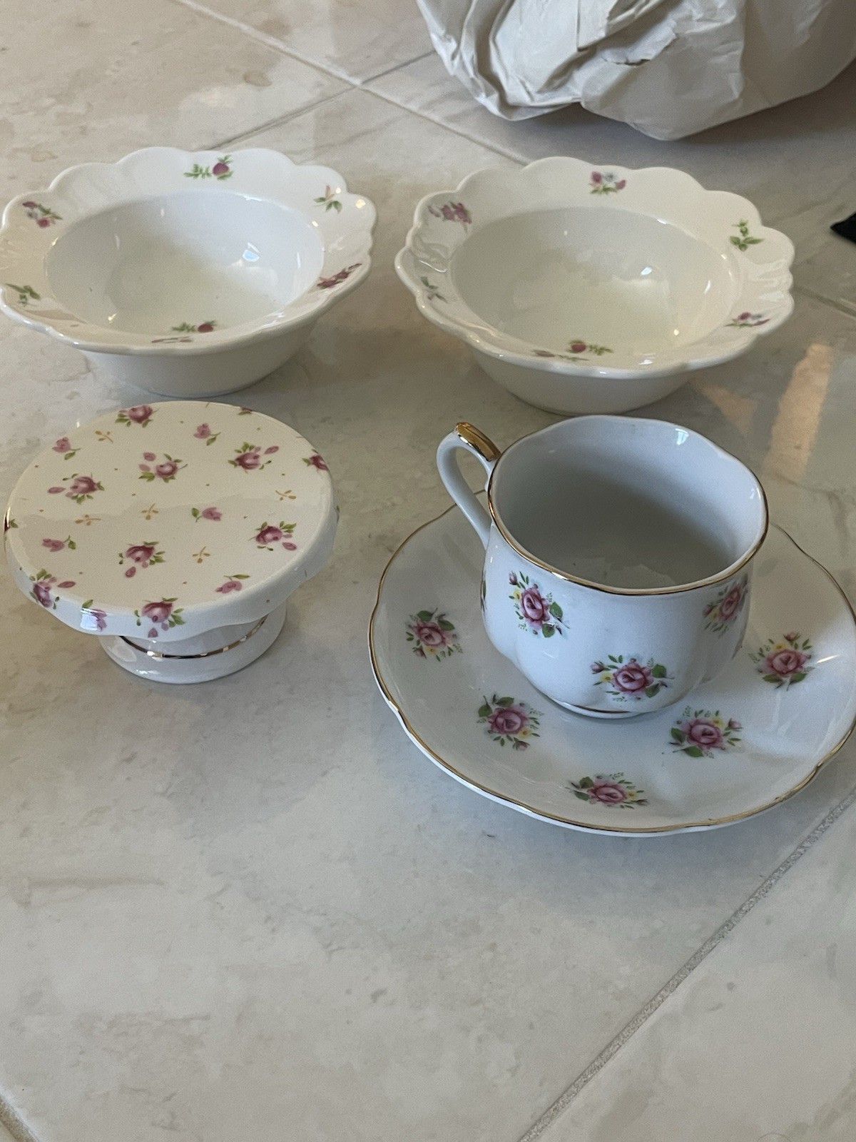 Vintage Tea Cup & Saucer Extra Touch FTD Japan  And Grace Teaware Plates / Bowls
