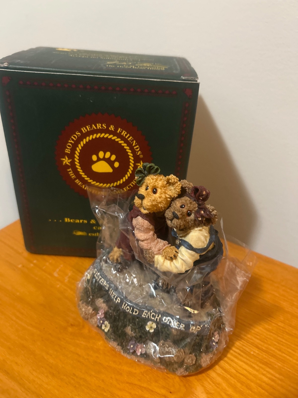 Boyd’s Bears Sisters Hold Each Other Up Music Box My Favorite Things 5.5” 2001