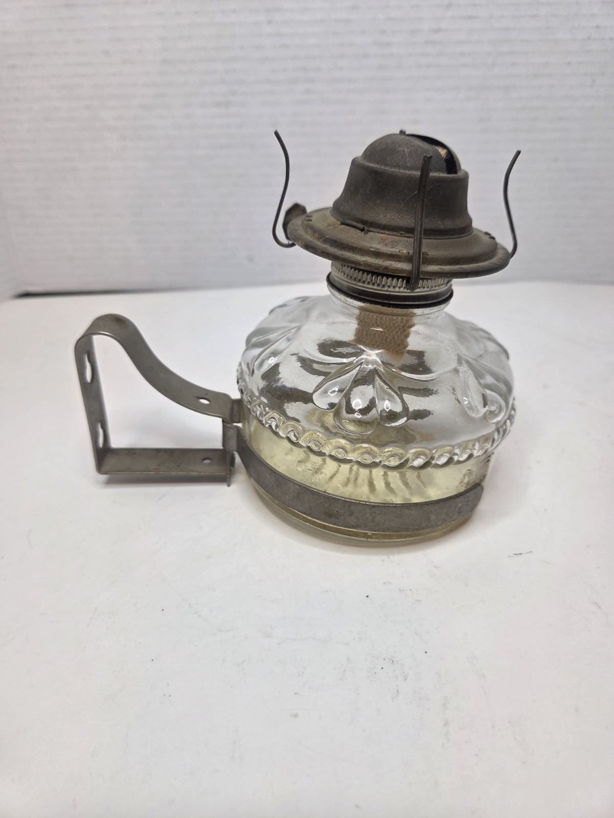 Vintage Eagle Plume & Atwood Clear Glass Oil Lamp With Metal Handle