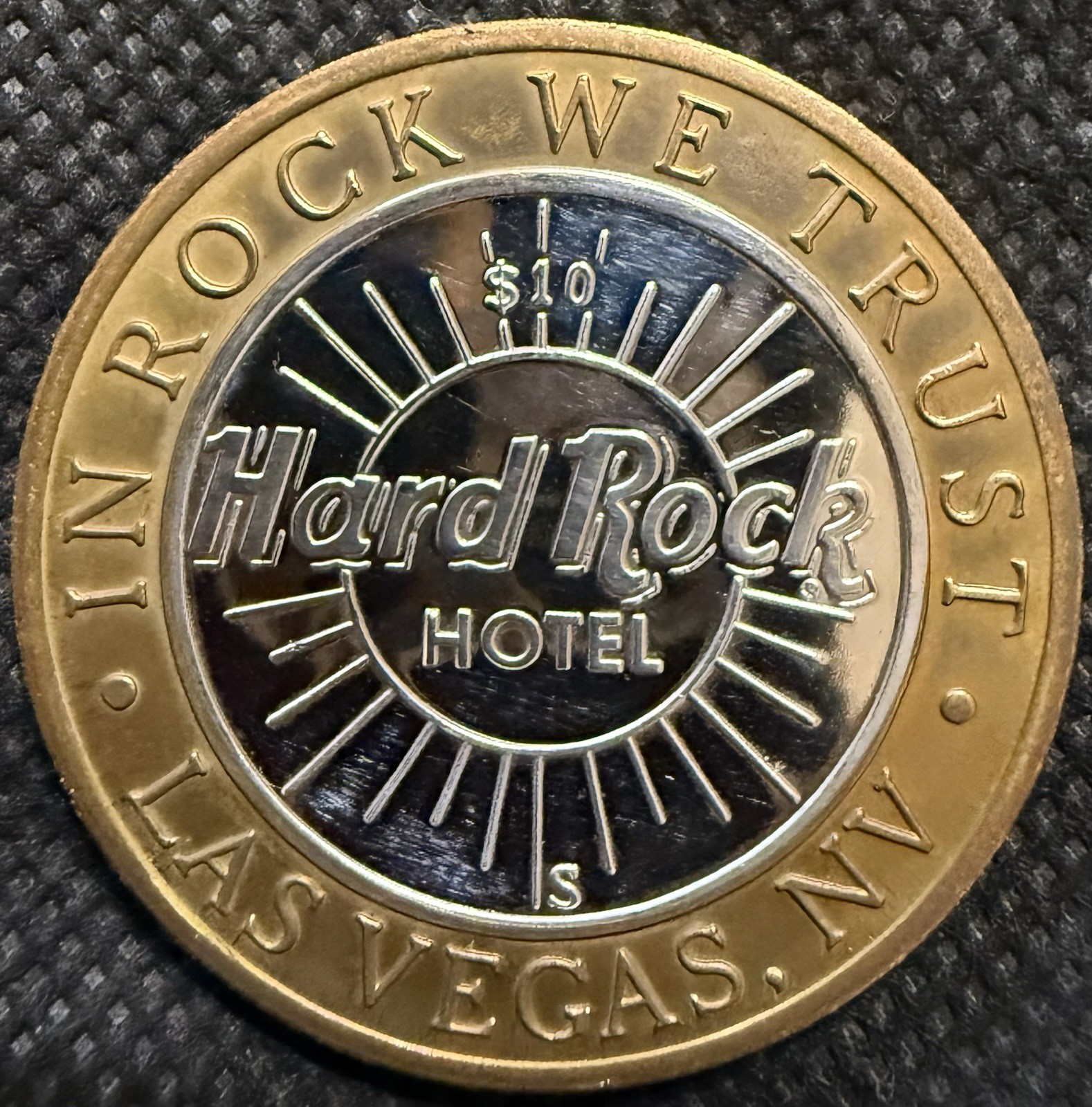 ⭐️HARD ROCK HOTEL VERY RARE Limited Edition 999% .6 Oz Pure Silver Strke⭐️