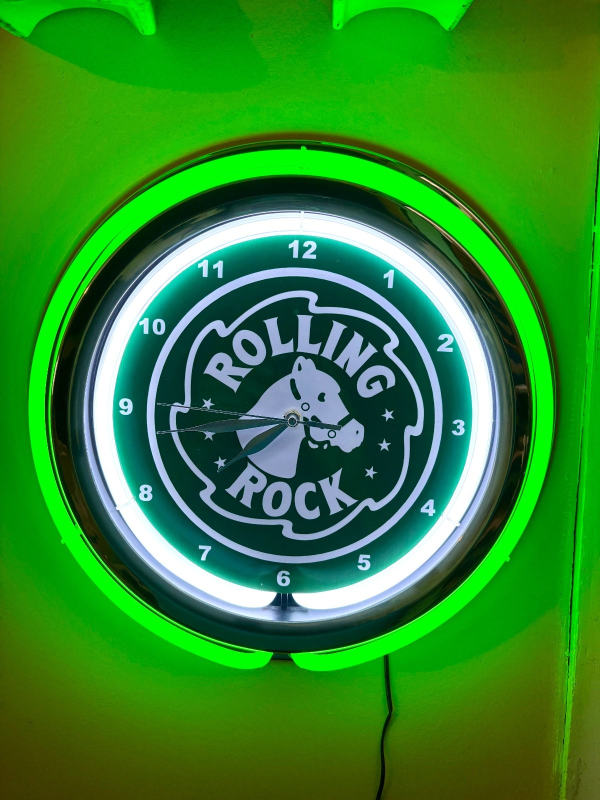 Rolling Rock Beer Bar Man Cave Green Neon Style LED Clock Advertising Sign