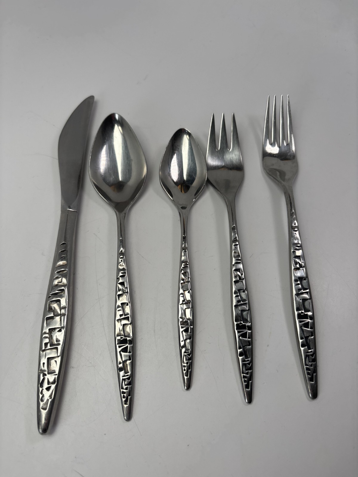 MCM VTG Lyon Stainless Satin CORTEZ AZTEC Brutalist 5 Piece Place Setting for 1