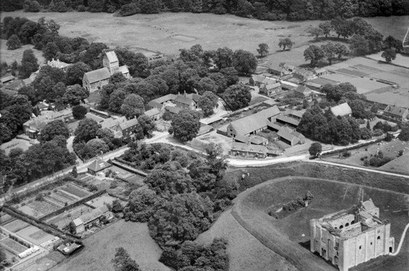 Castle Rising Castle and the village Castle Rising England 1930 OLD PHOTO 1