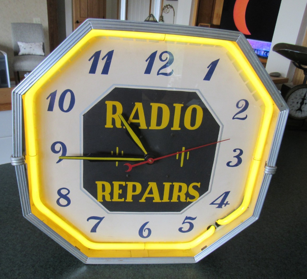 VINTAGE ORIGINAL 1940\'s NEON RADIO REPAIR CLOCK - RUNS GREAT NEW TRANSFORMER