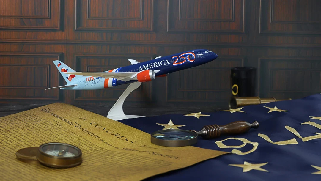 SKYMARKS (SKR1776) AMERICA 250TH 787-9 1:200 SCALE MODEL WITH DISPLAY STAND