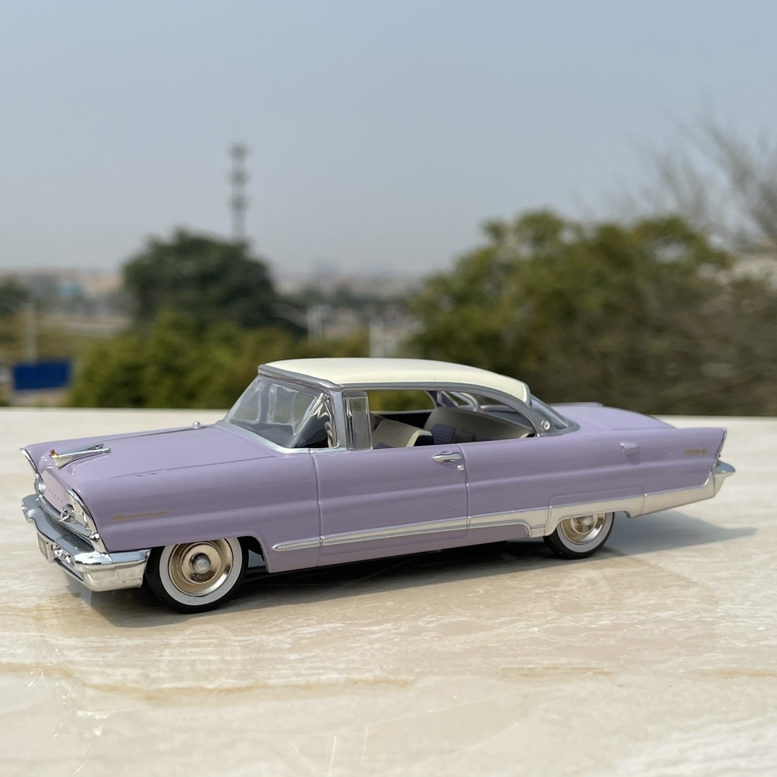 1:43 Scale Classic Vintage Diecast Model Car - Purple Alloy Collectible