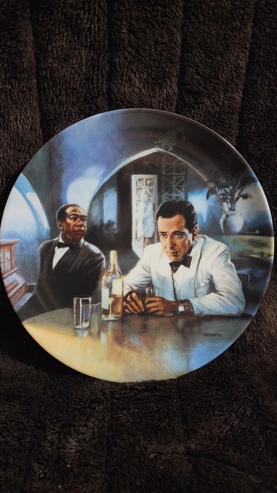 Rick\'s Cafe Americain plate, manufactured by the Edwin M. Knowles China Company.