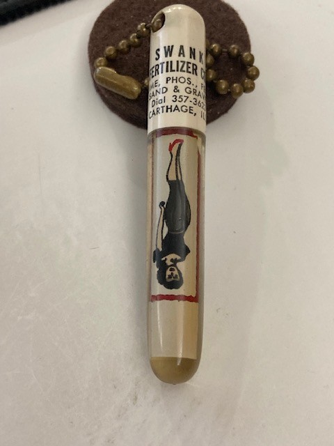 Vintage Swank Fertilizer NUDIE PIN UP STRIPPER Liquid Keychain Carthage IL