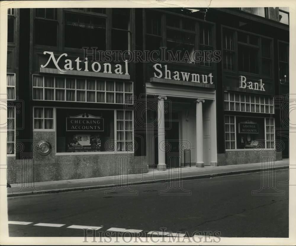 1955 Press Photo New South Station Office of National Shawmut Bank, Boston, MA