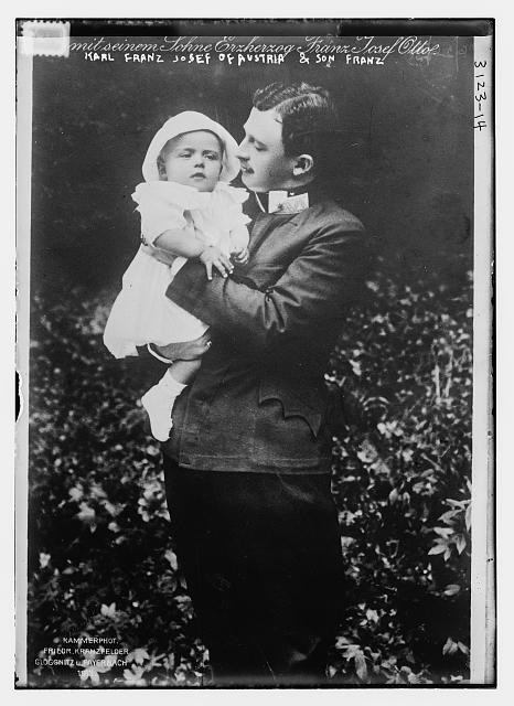 Photo:Charles I Austria Son Franz 1910s Imperial Family Portrait