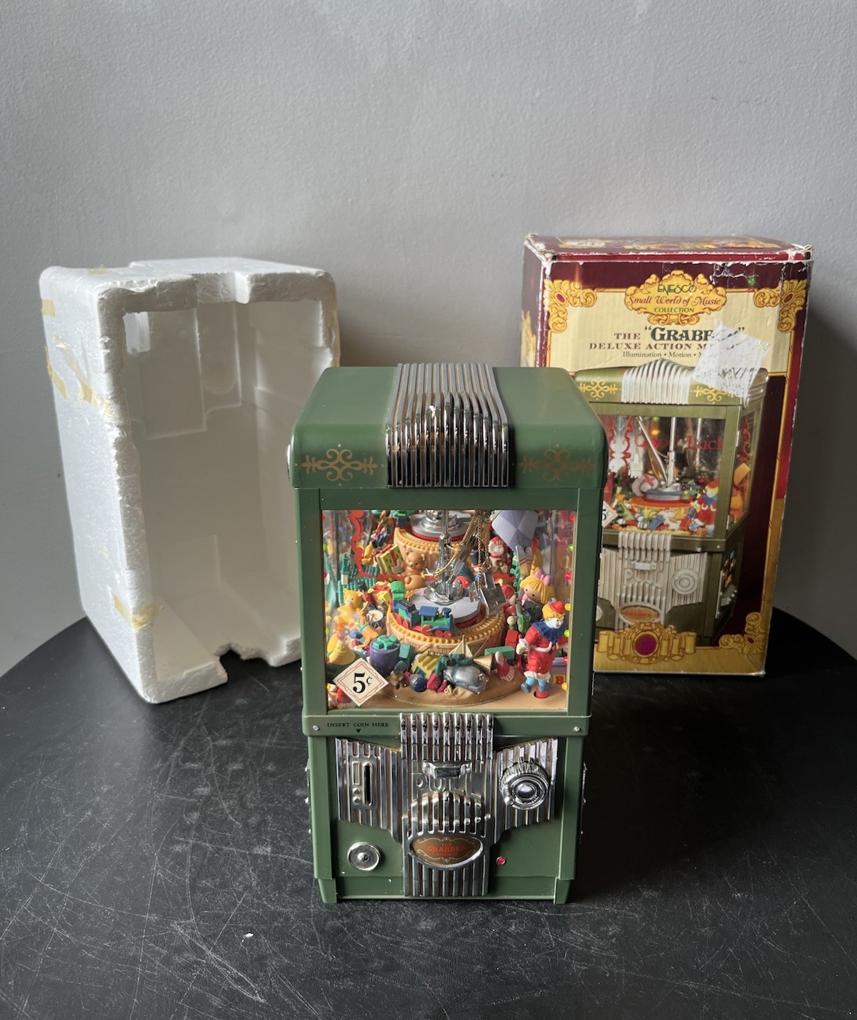 Enesco Small World Of Music Collection The Grabber Deluxe Action Musical WORKS