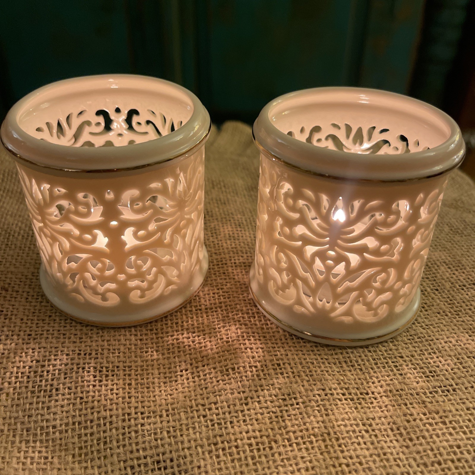 Lenox Ivory Pierced Votive Porcelain Tea Light Set of 2Candle Holder w/Gold Trim