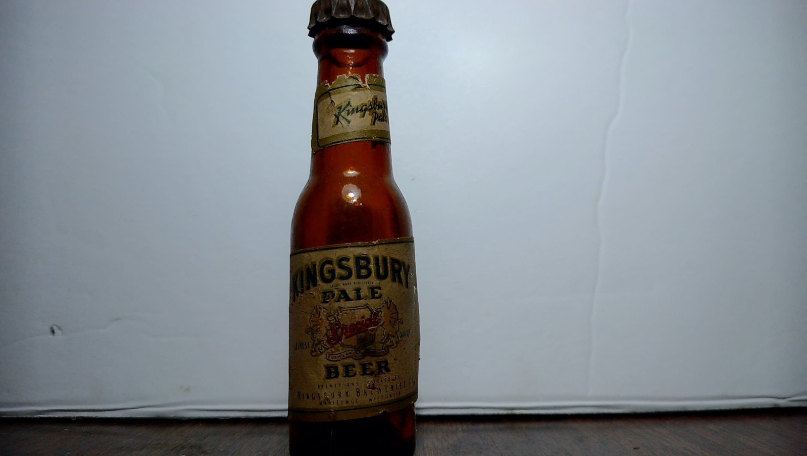KINGSBURY BREWERY VINTAGE MINI BEER BOTTLE, MANITOWOC, WISCONSIN - EMPTY