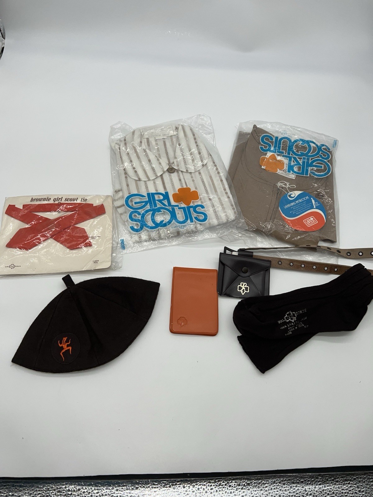 VTG 1970s Brownie Girl Scout Uniform Set w/Trefoil Pin and Indiana Troop#/Access