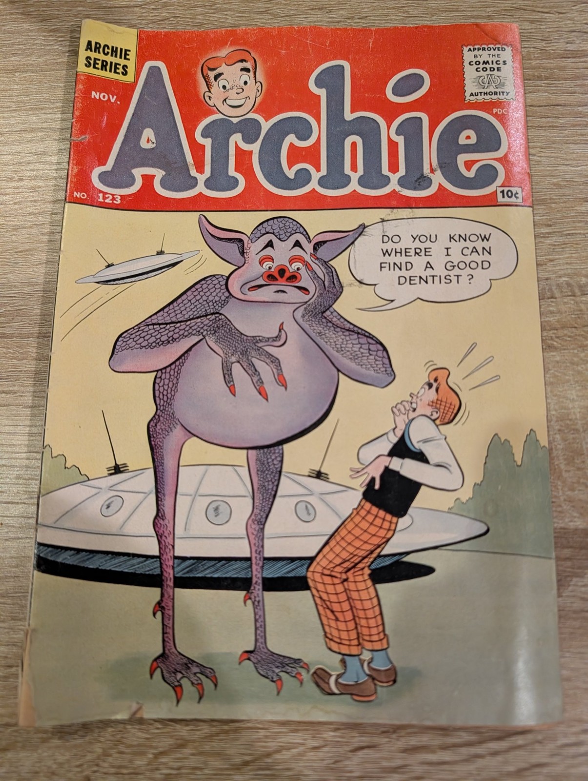 Archie Comics #123 Nov 1961 Silver Age 10 Cent Alien UFO Spaceship Cover GD-VG
