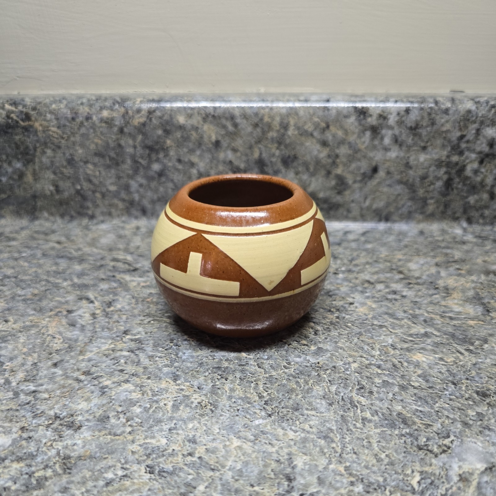 Vtg Ella Woody Pine Ridge Pottery Vase Vessel Signed  Woody Sioux Ind 3