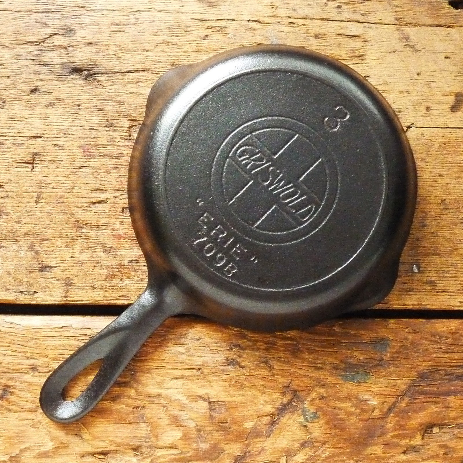 Antique GRISWOLD Cast Iron SKILLET Frying Pan # 3 LARGE SLANT LOGO - Ironspoon