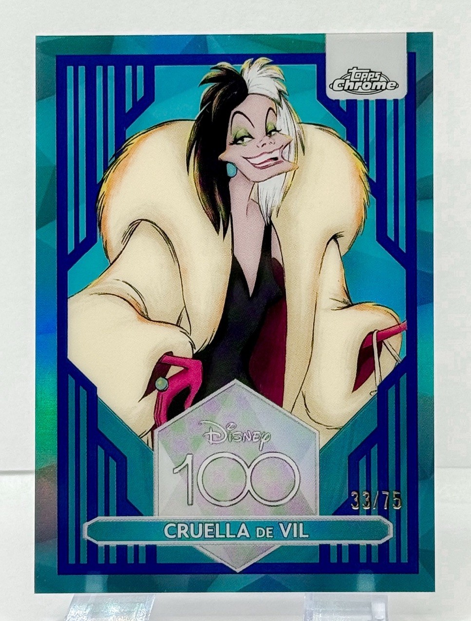 2023 Topps Chrome Disney 100 Cruella de Vil #90 (101 Dalmatians) Blue /75