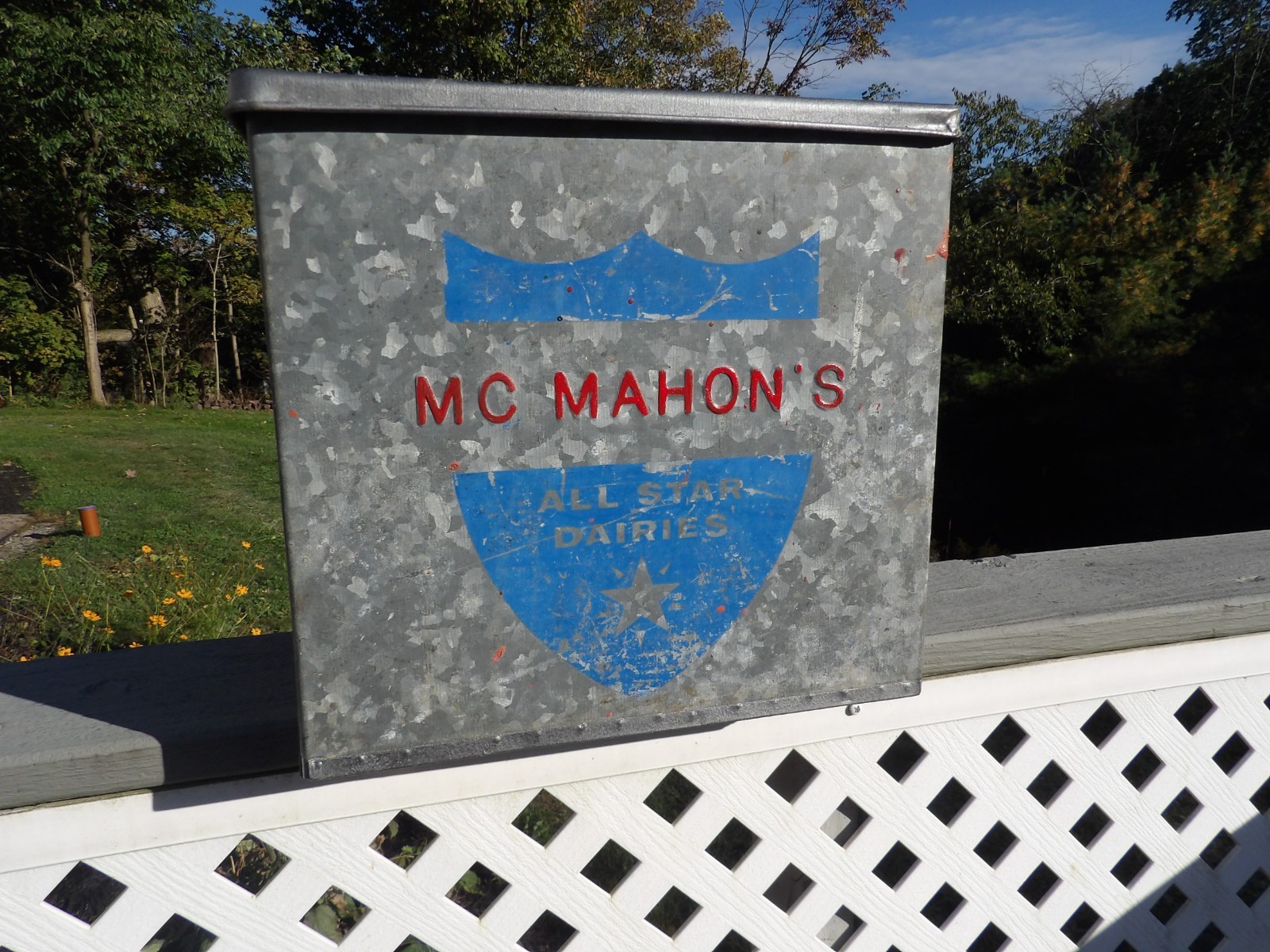 Vintage McMahon\'s Dairy Metal Porch Milk Box Altoona Pa Milk Bottle