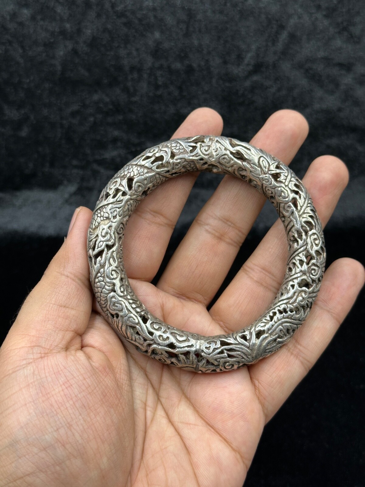 Vintage Beautiful Tibetan Silver Dragon Carving Lucky Bracelet /Bangle