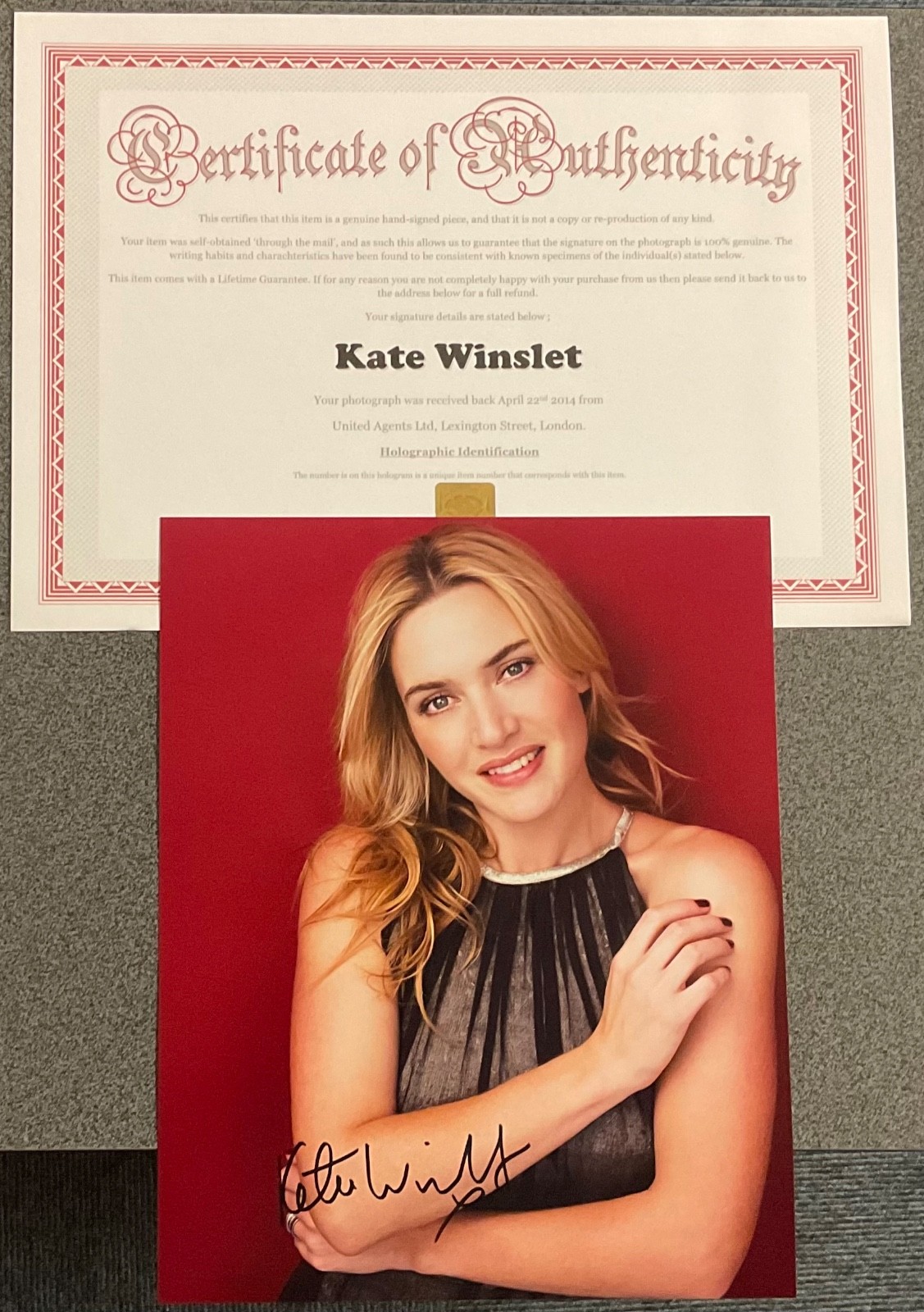 KATE WINSLET,8” X 10” GENUINE HAND SIGNED PHOTO.CERTIFICATE OF AUTHENTICITY.