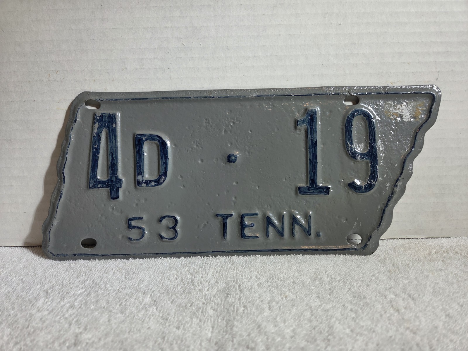Vintage 1953 Tennessee License Plate - HAMILTON COUNTY - REPAINTED #19