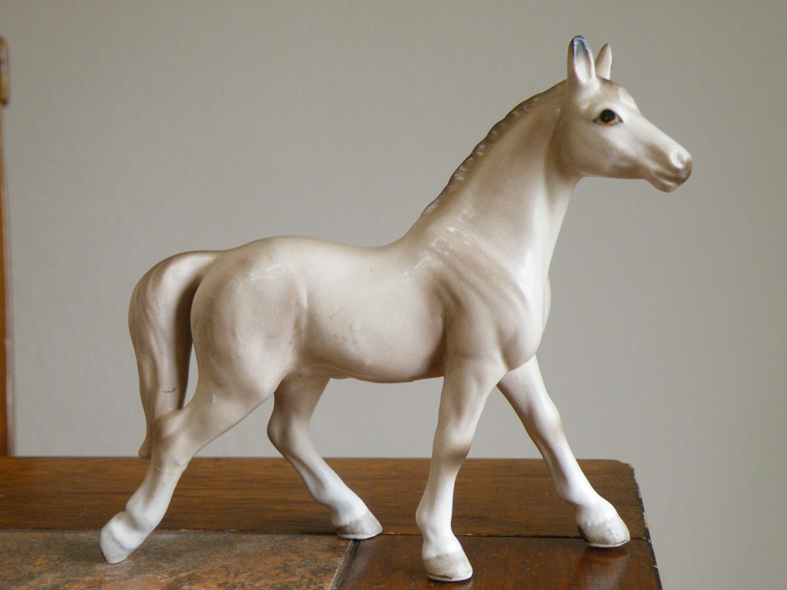 READ   Vtg Porcelain HORSE Standing FIGURINE Numbered & Stamped JAPAN  5