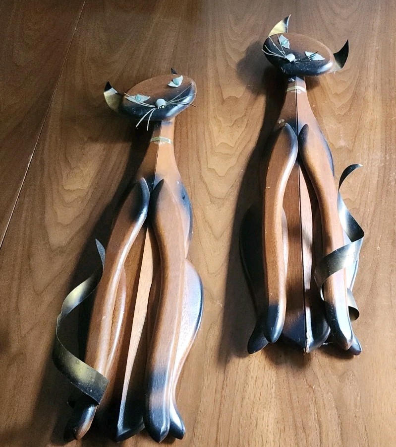 1960’s Pair Masketeers Siamese Cats MCM Wall Hanging Wood & Metal Art  Vintage