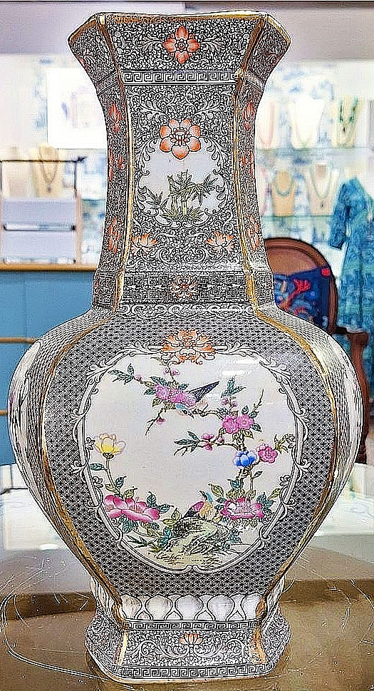 Polychrome and Black Porcelain Baluster Chinoiserie Vase. Hand Painted (12.5