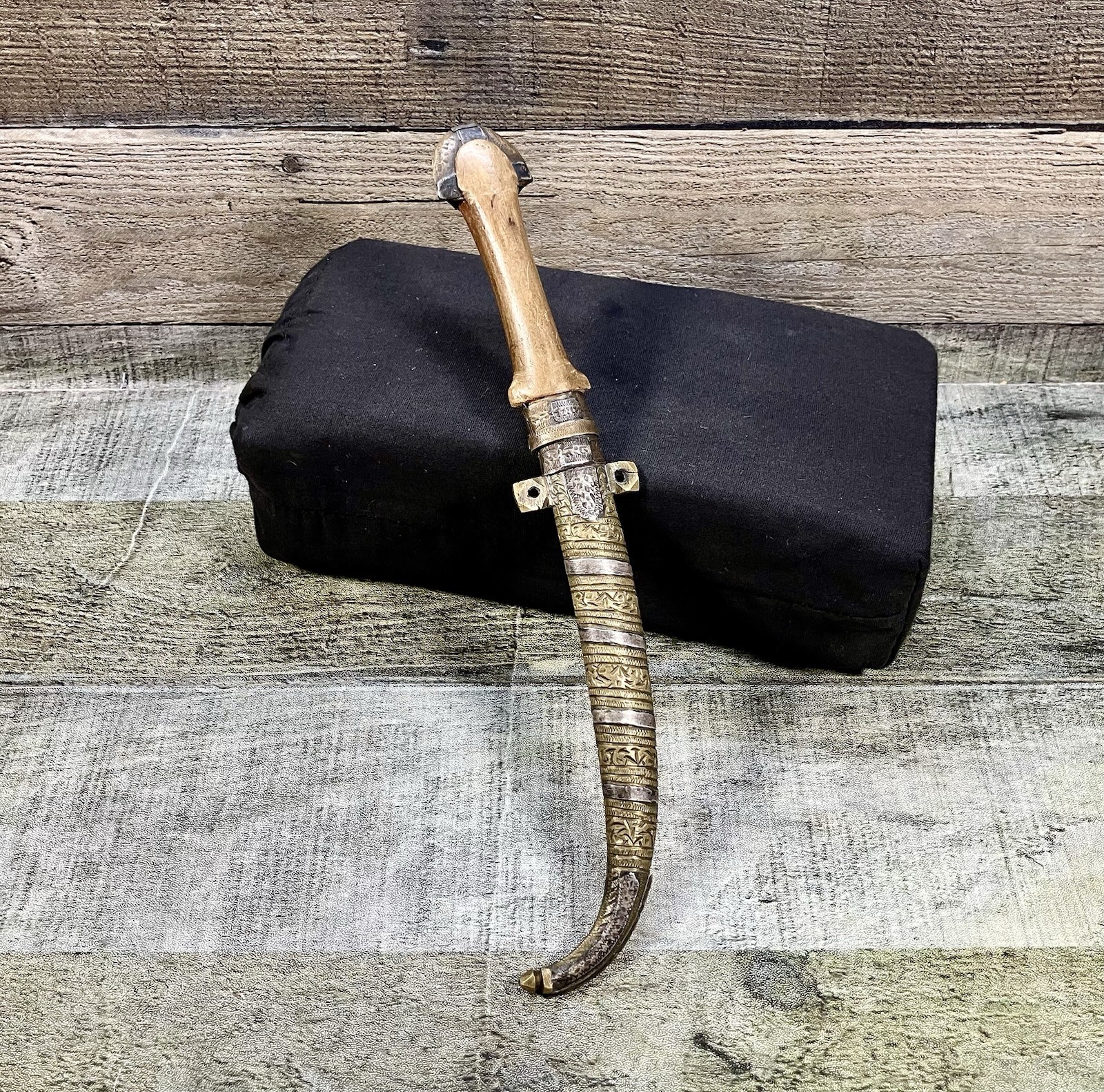 Vintage Middle Eastern / Arab Jambiya Dagger Knife w/ Brass Sheath Yemeni Abdi