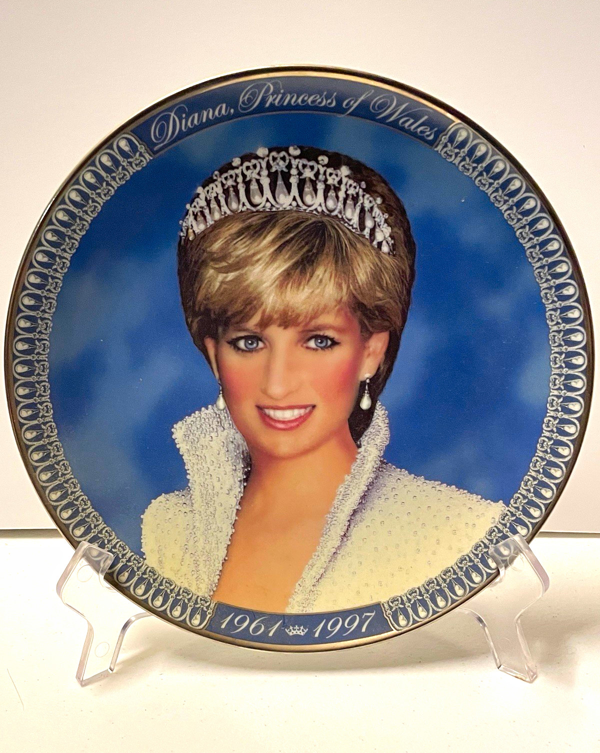 Princess Diana Illustrated Commemorative Plate 1961-1997 (1997)