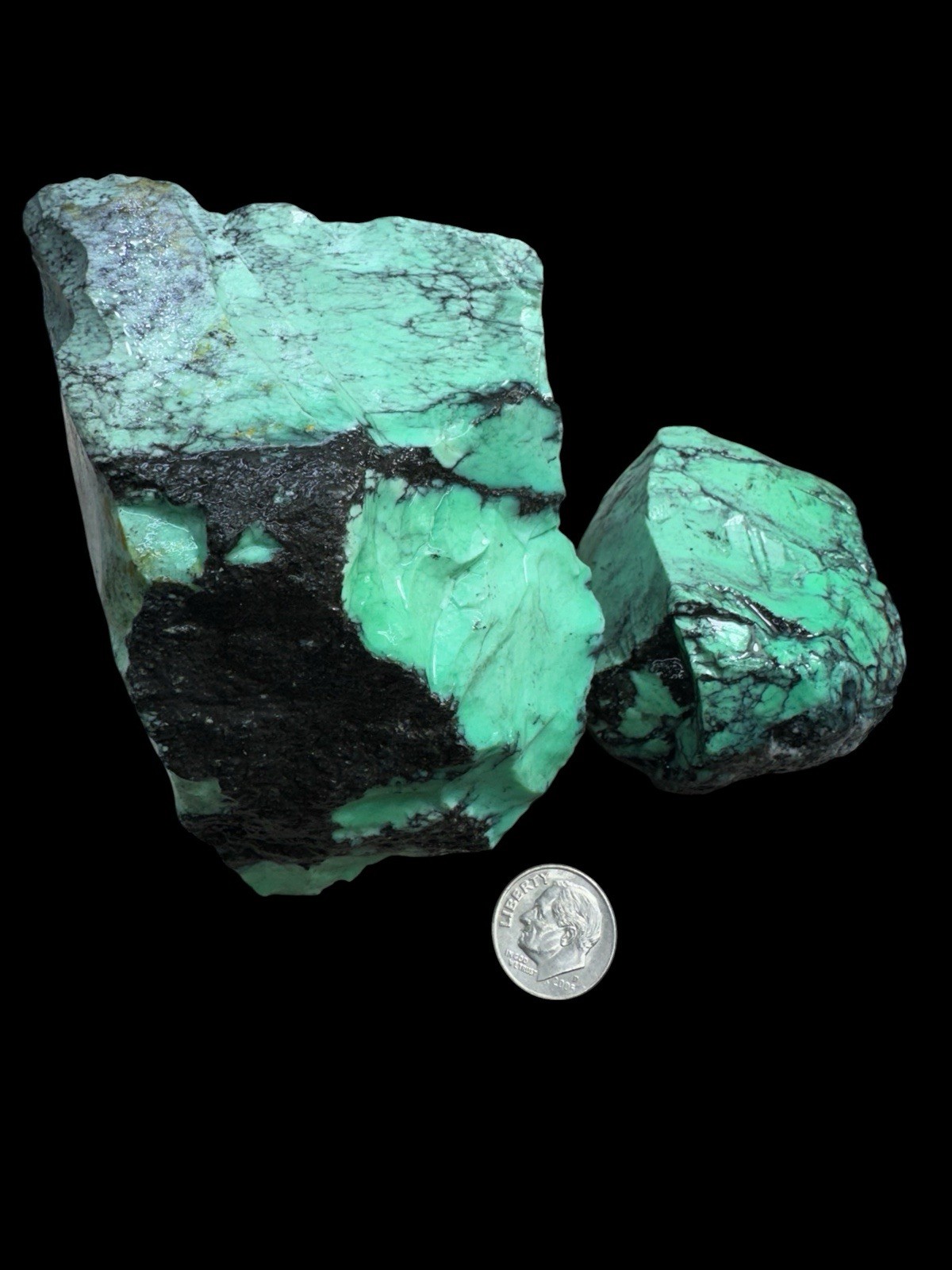 Natural Emerald Rose Variscite Solid Good Quality Green with Black matrix